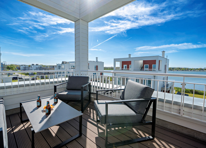 Dachterrasse in der obersten Etage, oberste Etage befindet sich 1 Schlafzimmer, Finn.Sauna, Duschbadezimmer